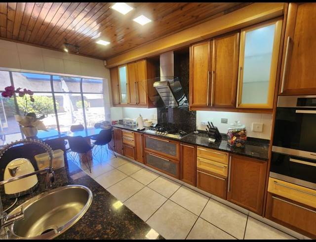 4 BEDROOM HOUSE FOR SALE IN BRACKENHURST